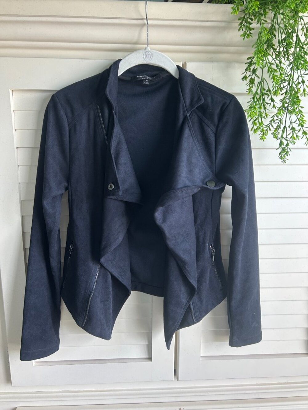 Romeo + Juliet Black Suede Jacket with Zipper Metal Details